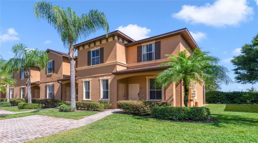 DAVENPORT, Florida 33897, 4 Bedrooms Bedrooms, ,3 BathroomsBathrooms,Residential,For Sale,CALABRIA,0,MFRO6333611