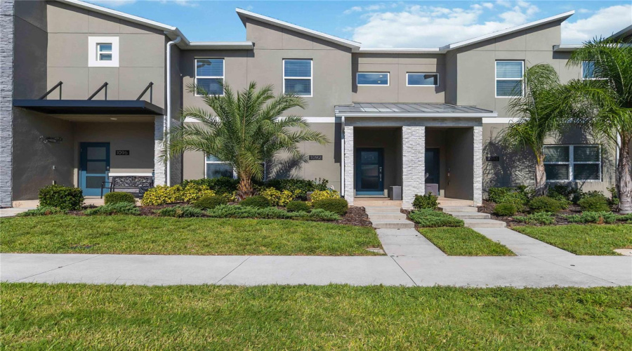 DAVENPORT, Florida 33896, 4 Bedrooms Bedrooms, ,3 BathroomsBathrooms,Residential,For Sale,LEADER,0,MFRO6327189