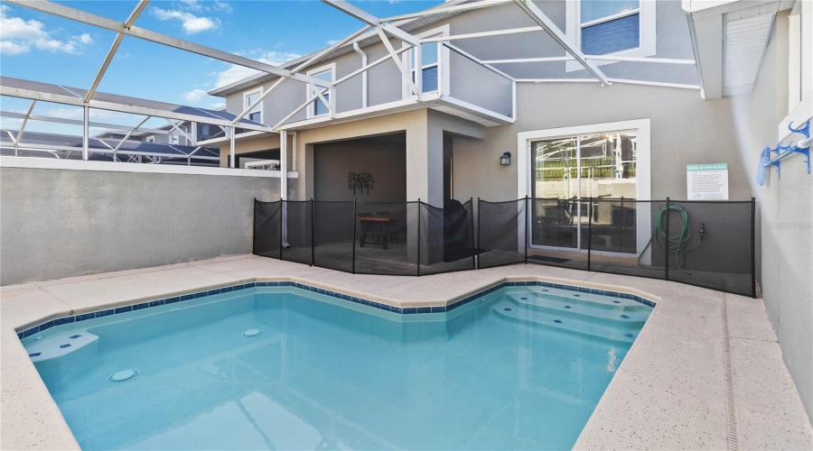 DAVENPORT, Florida 33896, 4 Bedrooms Bedrooms, ,3 BathroomsBathrooms,Residential,For Sale,LEADER,0,MFRO6327189