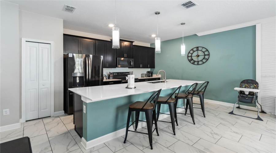 DAVENPORT, Florida 33896, 4 Bedrooms Bedrooms, ,3 BathroomsBathrooms,Residential,For Sale,LEADER,0,MFRO6327189