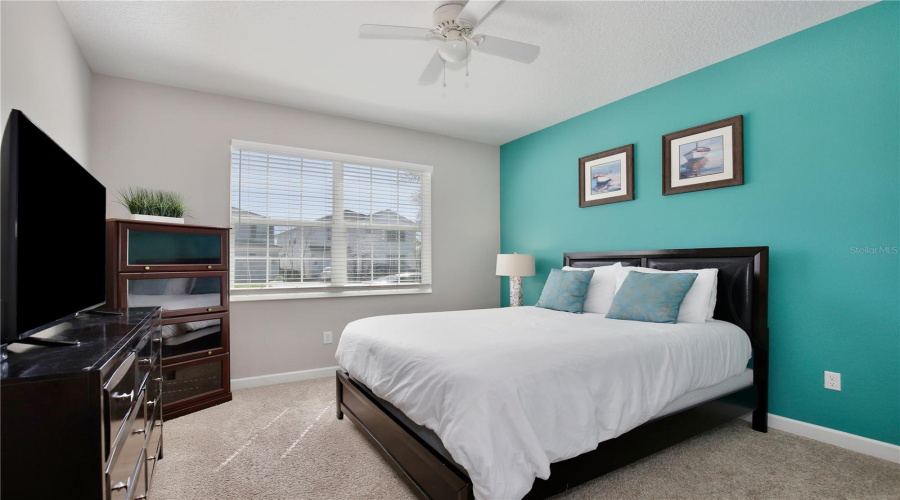 KISSIMMEE, Florida 34746, 6 Bedrooms Bedrooms, ,5 BathroomsBathrooms,Residential,For Sale,KINGS CASTLE,0,MFRO6333884