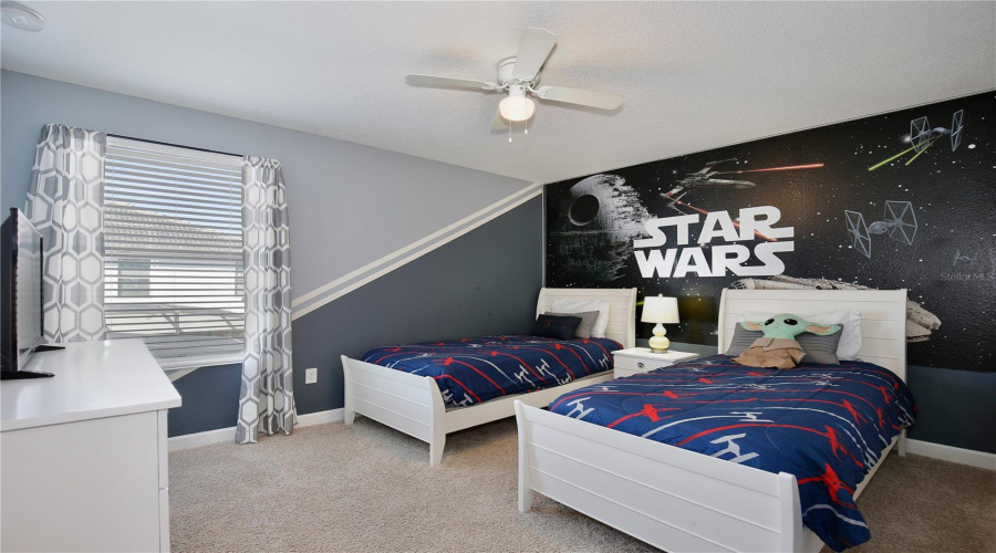 KISSIMMEE, Florida 34746, 6 Bedrooms Bedrooms, ,5 BathroomsBathrooms,Residential,For Sale,KINGS CASTLE,0,MFRO6333884