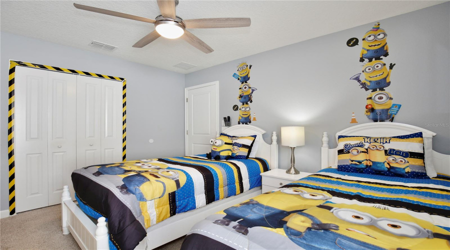 KISSIMMEE, Florida 34746, 6 Bedrooms Bedrooms, ,5 BathroomsBathrooms,Residential,For Sale,KINGS CASTLE,0,MFRO6333884