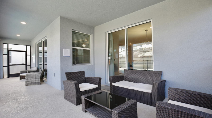 KISSIMMEE, Florida 34746, 6 Bedrooms Bedrooms, ,5 BathroomsBathrooms,Residential,For Sale,KINGS CASTLE,0,MFRO6333884