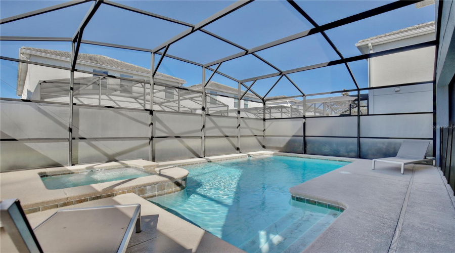 KISSIMMEE, Florida 34746, 6 Bedrooms Bedrooms, ,5 BathroomsBathrooms,Residential,For Sale,KINGS CASTLE,0,MFRO6333884