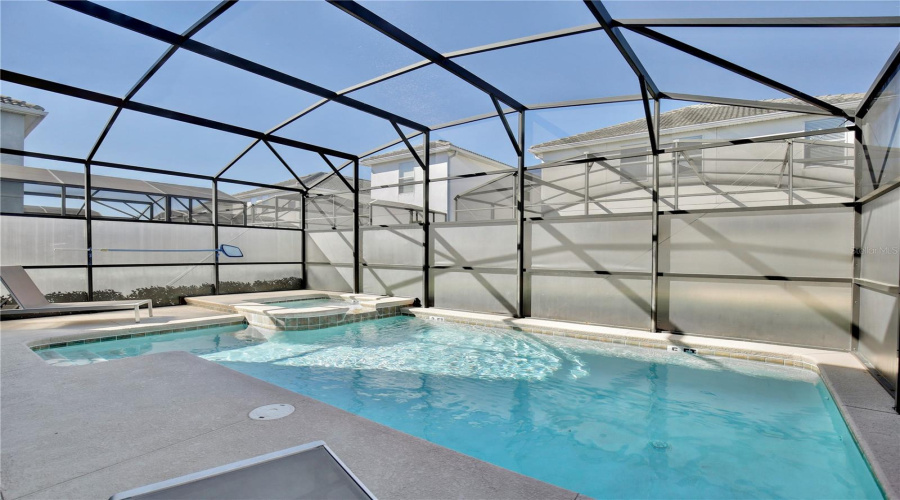 KISSIMMEE, Florida 34746, 6 Bedrooms Bedrooms, ,5 BathroomsBathrooms,Residential,For Sale,KINGS CASTLE,0,MFRO6333884