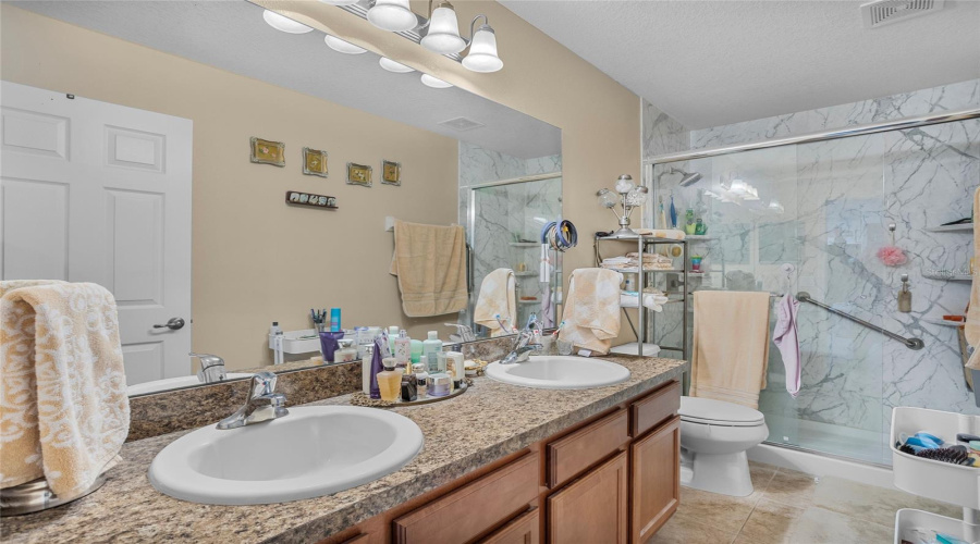 KISSIMMEE, Florida 34746, 4 Bedrooms Bedrooms, ,2 BathroomsBathrooms,Residential,For Sale,BOATING,0,MFRS5132238