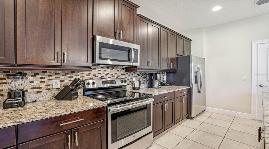KISSIMMEE, Florida 34747, 5 Bedrooms Bedrooms, ,5 BathroomsBathrooms,Residential,For Sale,LASSO,0,MFRO6260317