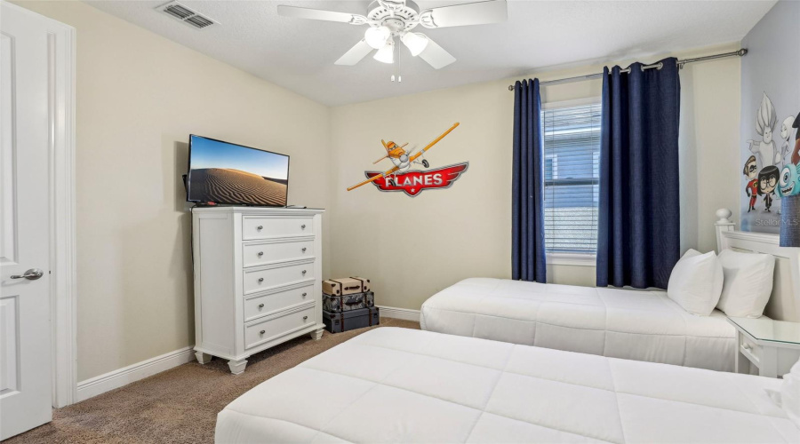 KISSIMMEE, Florida 34747, 5 Bedrooms Bedrooms, ,5 BathroomsBathrooms,Residential,For Sale,LASSO,0,MFRO6260317