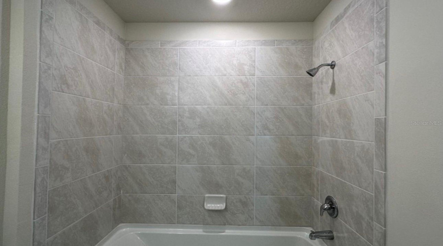 KISSIMMEE, Florida 34746, 5 Bedrooms Bedrooms, ,3 BathroomsBathrooms,Residential,For Sale,ROYAL POINT,0,MFRO6333950