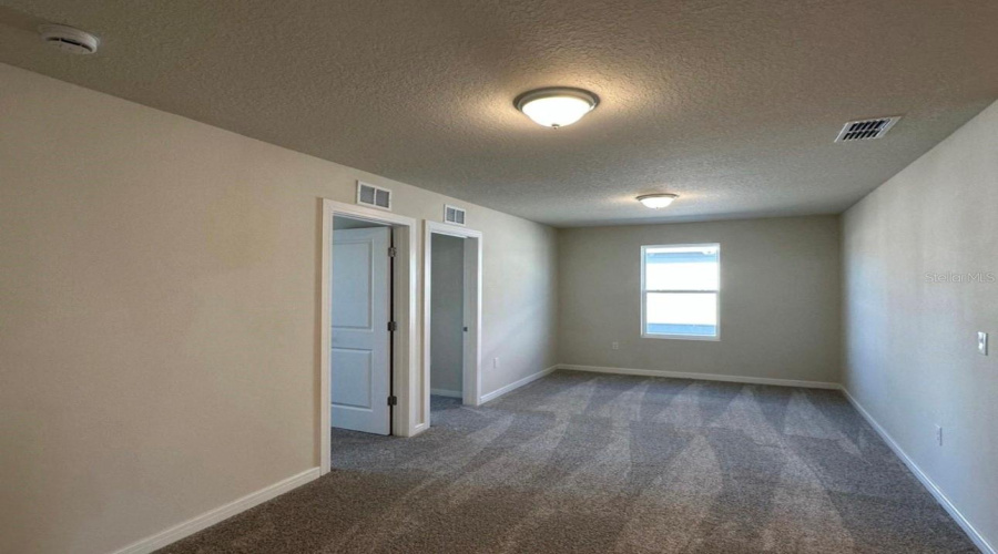 KISSIMMEE, Florida 34746, 5 Bedrooms Bedrooms, ,3 BathroomsBathrooms,Residential,For Sale,ROYAL POINT,0,MFRO6333950