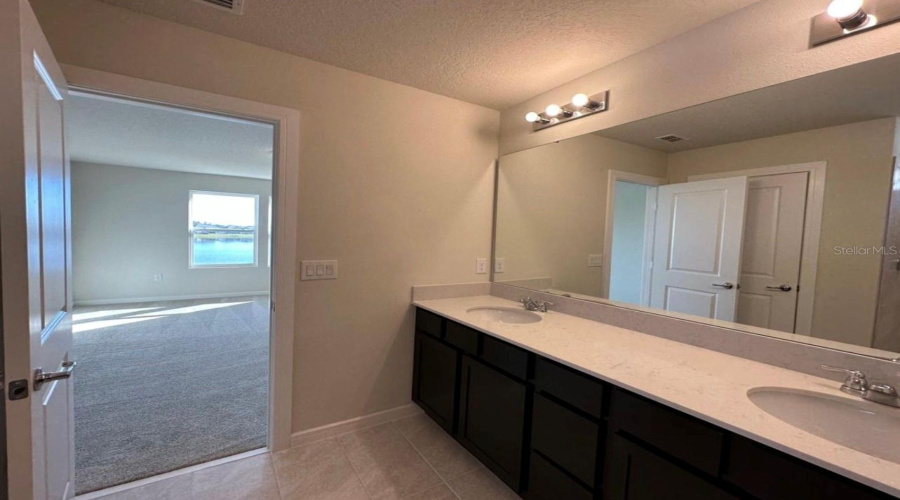 KISSIMMEE, Florida 34746, 5 Bedrooms Bedrooms, ,3 BathroomsBathrooms,Residential,For Sale,ROYAL POINT,0,MFRO6333950