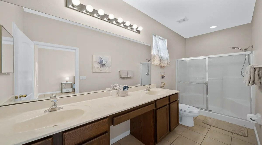 DAVENPORT, Florida 33837, 4 Bedrooms Bedrooms, ,3 BathroomsBathrooms,Residential,For Sale,CAPTAIN HOOK,0,MFRO6125633