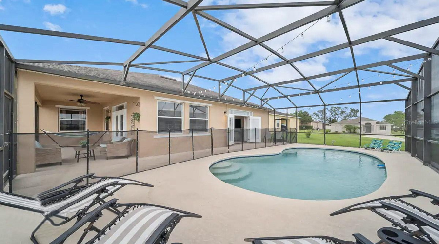 DAVENPORT, Florida 33837, 4 Bedrooms Bedrooms, ,3 BathroomsBathrooms,Residential,For Sale,CAPTAIN HOOK,0,MFRO6125633