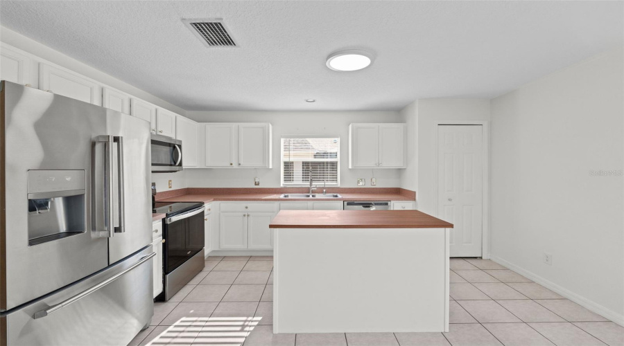 DAVENPORT, Florida 33897, 3 Bedrooms Bedrooms, ,3 BathroomsBathrooms,Residential,For Sale,MONTARA,0,MFRS5132339