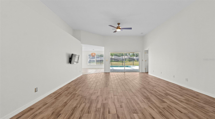 DAVENPORT, Florida 33897, 3 Bedrooms Bedrooms, ,3 BathroomsBathrooms,Residential,For Sale,MONTARA,0,MFRS5132339