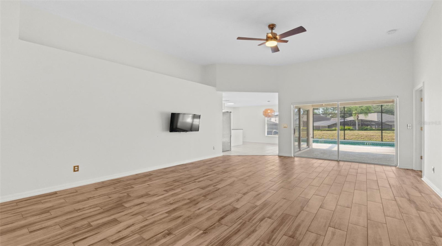 DAVENPORT, Florida 33897, 3 Bedrooms Bedrooms, ,3 BathroomsBathrooms,Residential,For Sale,MONTARA,0,MFRS5132339