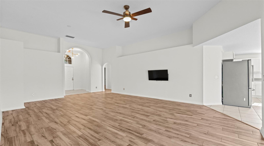 DAVENPORT, Florida 33897, 3 Bedrooms Bedrooms, ,3 BathroomsBathrooms,Residential,For Sale,MONTARA,0,MFRS5132339