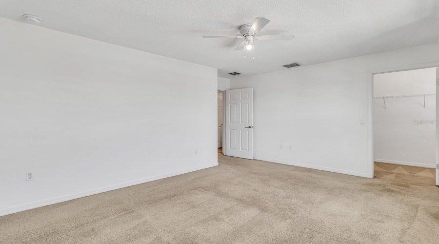 KISSIMMEE, Florida 34746, 5 Bedrooms Bedrooms, ,3 BathroomsBathrooms,Residential,For Sale,LANIER POINT,0,MFRS5132193