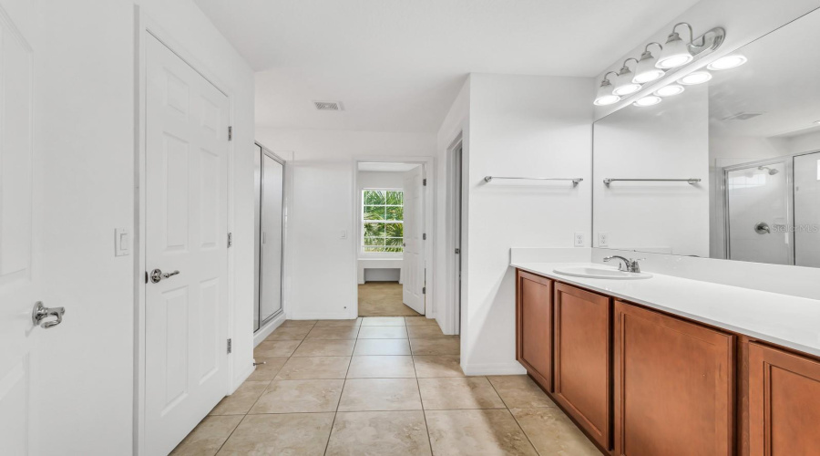 KISSIMMEE, Florida 34746, 5 Bedrooms Bedrooms, ,3 BathroomsBathrooms,Residential,For Sale,LANIER POINT,0,MFRS5132193