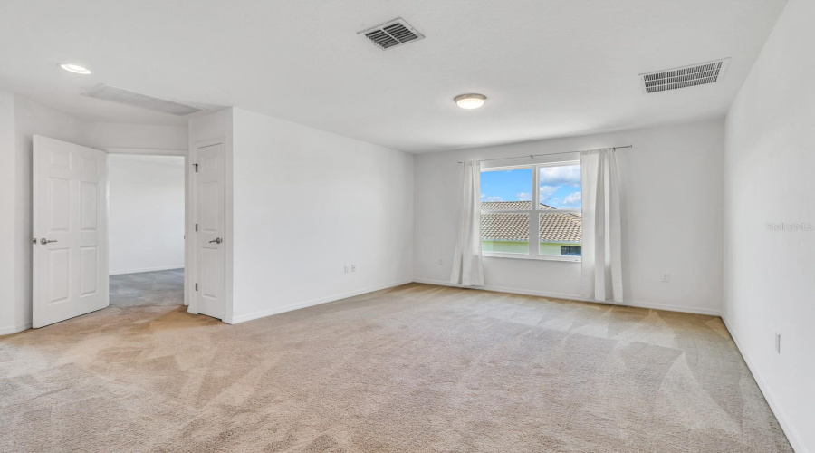 KISSIMMEE, Florida 34746, 5 Bedrooms Bedrooms, ,3 BathroomsBathrooms,Residential,For Sale,LANIER POINT,0,MFRS5132193