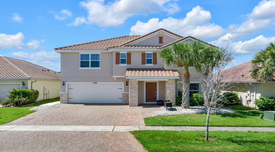 KISSIMMEE, Florida 34746, 5 Bedrooms Bedrooms, ,3 BathroomsBathrooms,Residential,For Sale,LANIER POINT,0,MFRS5132193