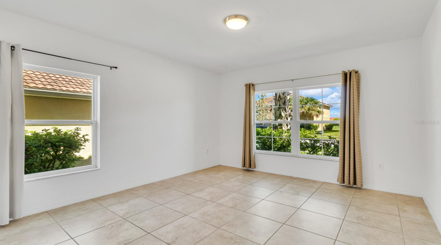 KISSIMMEE, Florida 34746, 5 Bedrooms Bedrooms, ,3 BathroomsBathrooms,Residential,For Sale,LANIER POINT,0,MFRS5132193