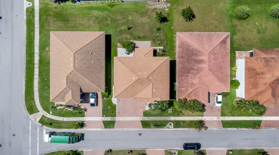 KISSIMMEE, Florida 34746, 5 Bedrooms Bedrooms, ,3 BathroomsBathrooms,Residential,For Sale,LANIER POINT,0,MFRS5132193