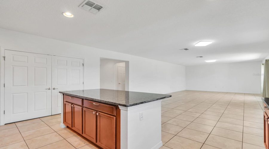 KISSIMMEE, Florida 34746, 5 Bedrooms Bedrooms, ,3 BathroomsBathrooms,Residential,For Sale,LANIER POINT,0,MFRS5132193