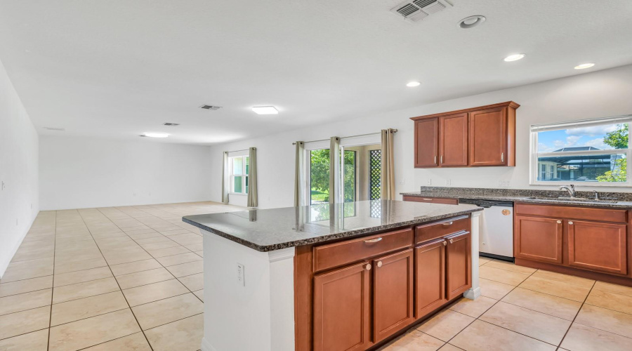 KISSIMMEE, Florida 34746, 5 Bedrooms Bedrooms, ,3 BathroomsBathrooms,Residential,For Sale,LANIER POINT,0,MFRS5132193