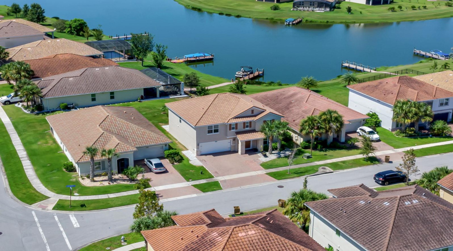 KISSIMMEE, Florida 34746, 5 Bedrooms Bedrooms, ,3 BathroomsBathrooms,Residential,For Sale,LANIER POINT,0,MFRS5132193