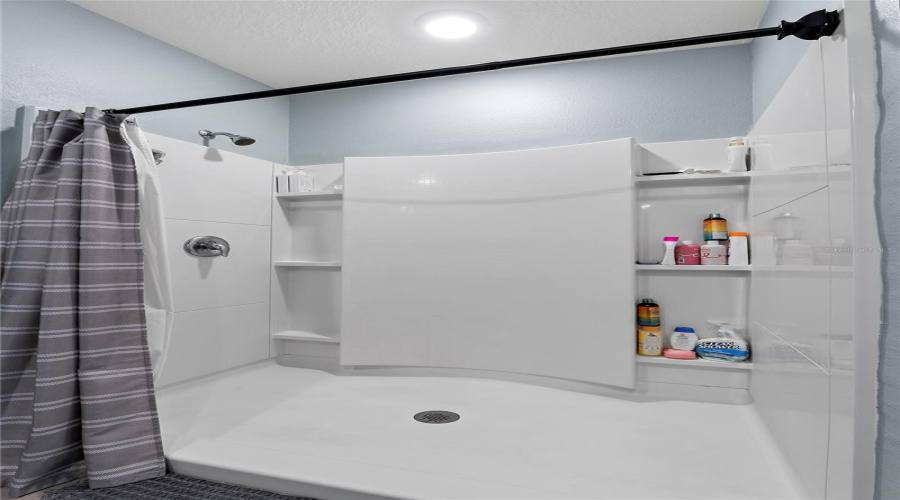 DAVENPORT, Florida 33897, 3 Bedrooms Bedrooms, ,2 BathroomsBathrooms,Residential,For Sale,FOX SQUIRREL,0,MFRL4955043