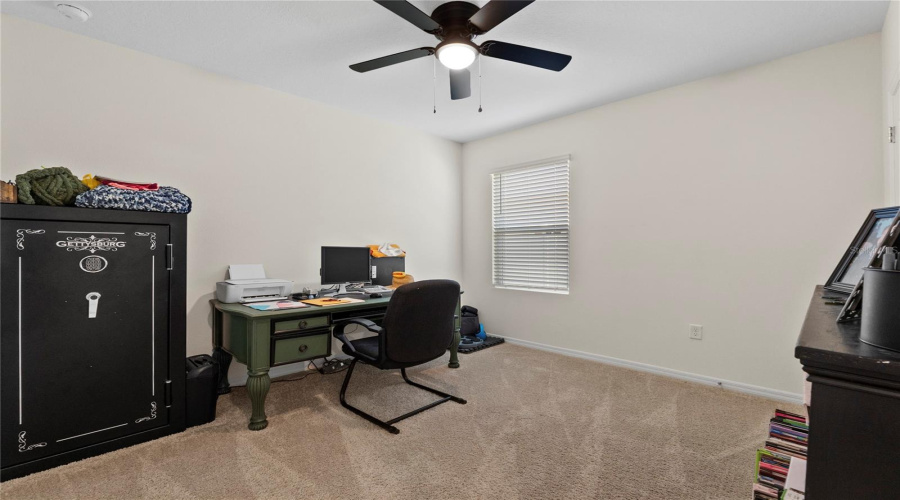 DAVENPORT, Florida 33897, 3 Bedrooms Bedrooms, ,2 BathroomsBathrooms,Residential,For Sale,FOX SQUIRREL,0,MFRL4955043