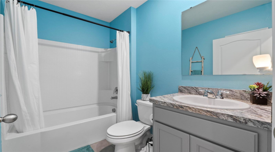 DAVENPORT, Florida 33897, 3 Bedrooms Bedrooms, ,2 BathroomsBathrooms,Residential,For Sale,FOX SQUIRREL,0,MFRL4955043