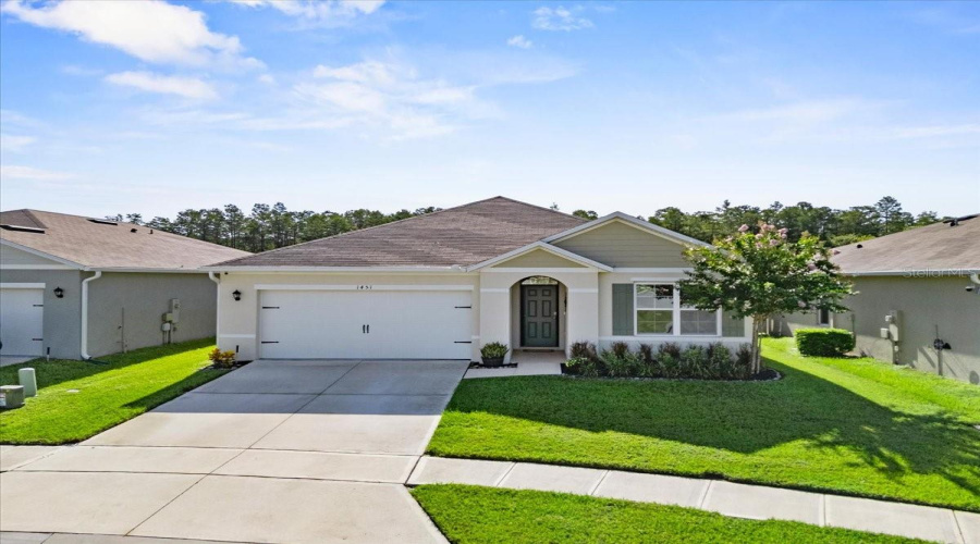 DAVENPORT, Florida 33897, 3 Bedrooms Bedrooms, ,2 BathroomsBathrooms,Residential,For Sale,FOX SQUIRREL,0,MFRL4955043