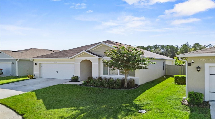 DAVENPORT, Florida 33897, 3 Bedrooms Bedrooms, ,2 BathroomsBathrooms,Residential,For Sale,FOX SQUIRREL,0,MFRL4955043
