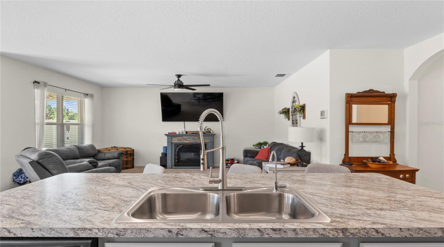 DAVENPORT, Florida 33897, 3 Bedrooms Bedrooms, ,2 BathroomsBathrooms,Residential,For Sale,FOX SQUIRREL,0,MFRL4955043
