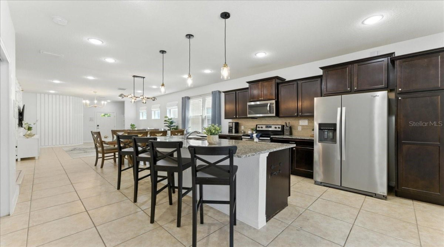 From pancakes to poolside snacks, this kitchen has you covered.