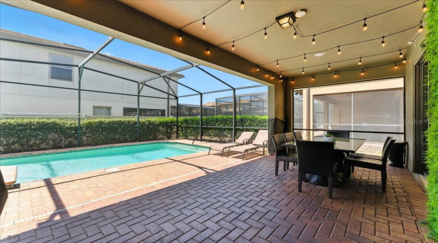 From breakfast to sunset cocktails, this patio’s got you covered.