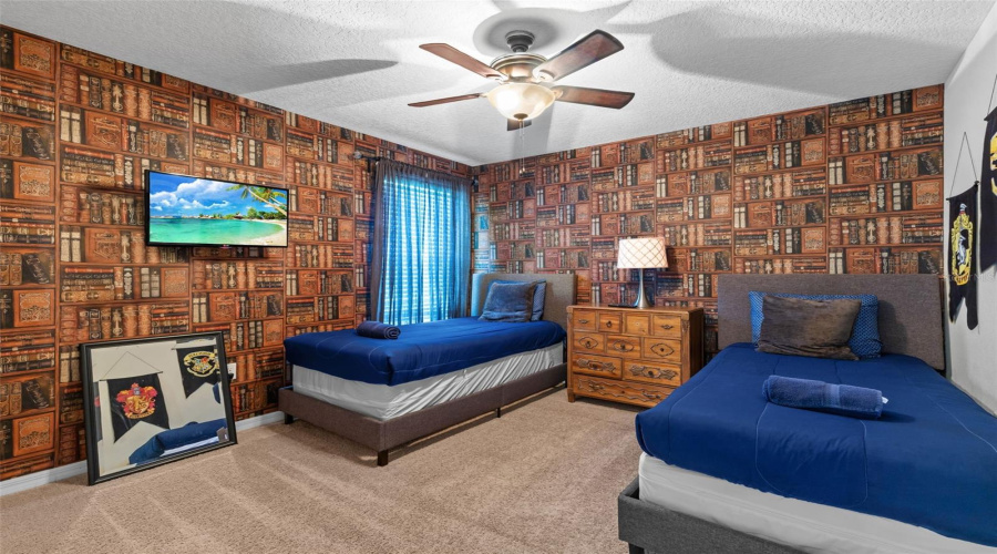 KISSIMMEE, Florida 34747, 6 Bedrooms Bedrooms, ,4 BathroomsBathrooms,Residential,For Sale,PAOLOS,0,MFRTB8415671