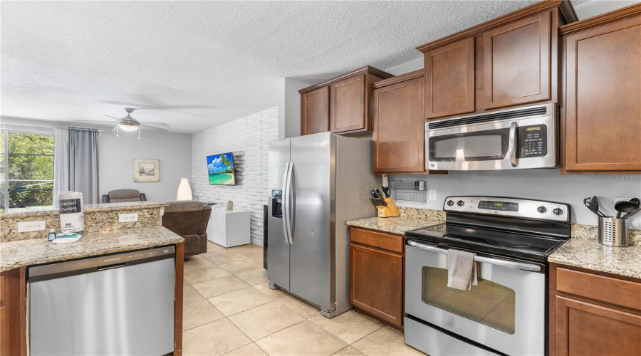 KISSIMMEE, Florida 34747, 6 Bedrooms Bedrooms, ,4 BathroomsBathrooms,Residential,For Sale,PAOLOS,0,MFRTB8415671