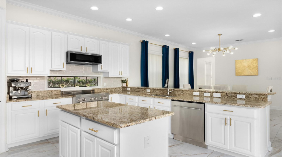 REUNION, Florida 34747, 4 Bedrooms Bedrooms, ,3 BathroomsBathrooms,Residential,For Sale,OCONEE,0,MFRO6331268