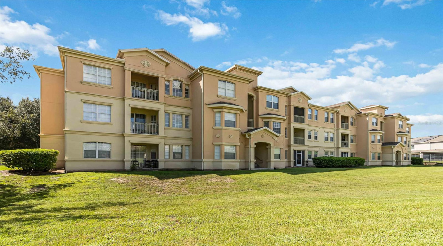 DAVENPORT, Florida 33896, 2 Bedrooms Bedrooms, ,2 BathroomsBathrooms,Residential,For Sale,TERRACE RIDGE,0,MFRO6333517