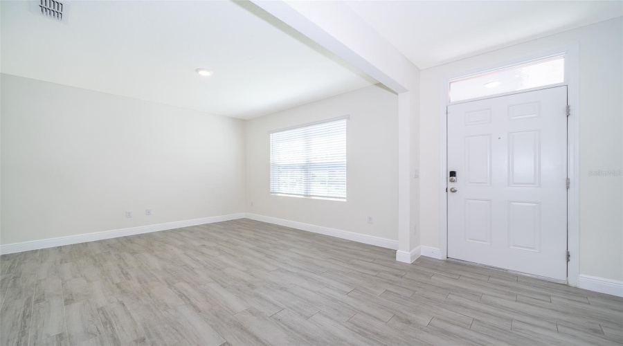 DAVENPORT, Florida 33897, 5 Bedrooms Bedrooms, ,3 BathroomsBathrooms,Residential,For Sale,FOX SQUIRREL,0,MFRS5132338