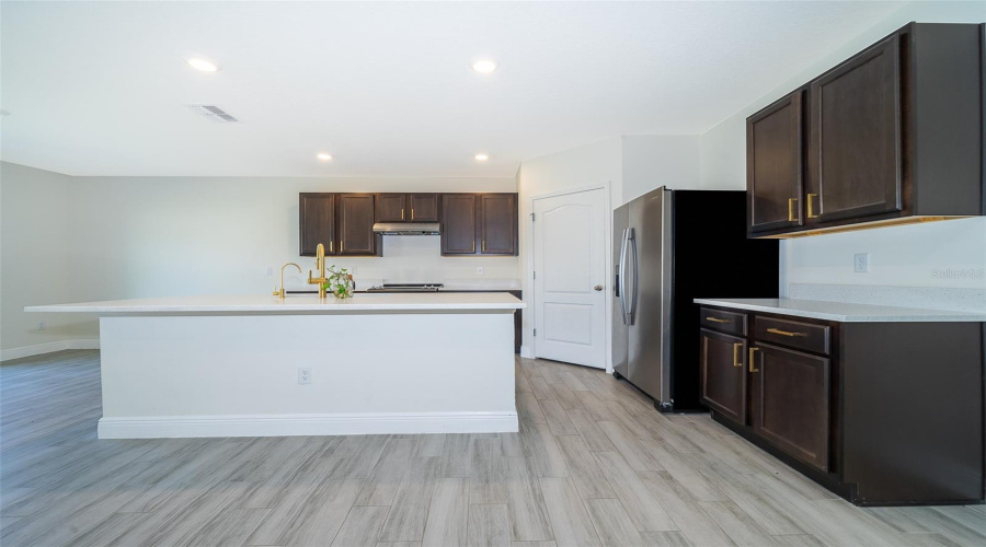 DAVENPORT, Florida 33897, 5 Bedrooms Bedrooms, ,3 BathroomsBathrooms,Residential,For Sale,FOX SQUIRREL,0,MFRS5132338
