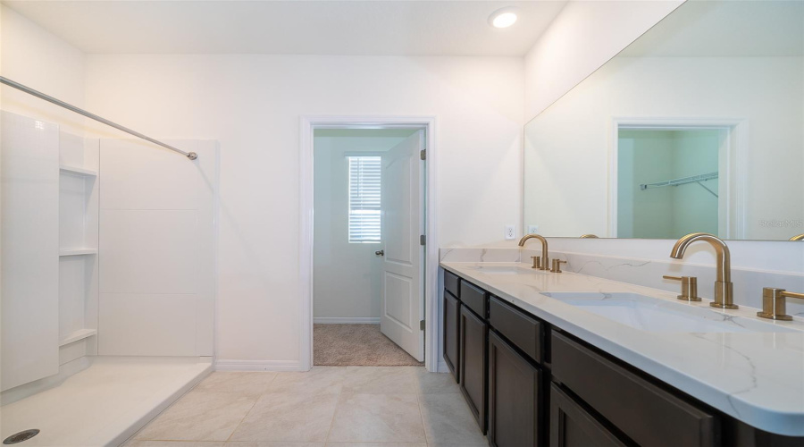 DAVENPORT, Florida 33897, 5 Bedrooms Bedrooms, ,3 BathroomsBathrooms,Residential,For Sale,FOX SQUIRREL,0,MFRS5132338