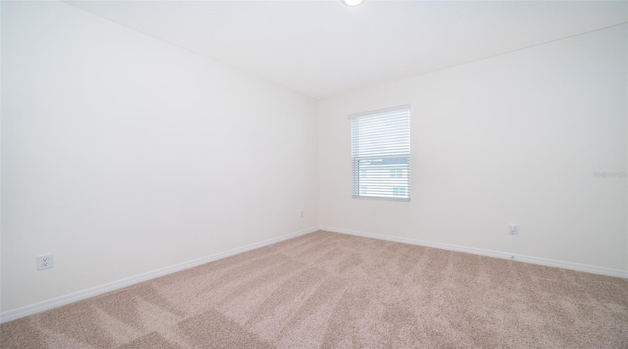 DAVENPORT, Florida 33897, 5 Bedrooms Bedrooms, ,3 BathroomsBathrooms,Residential,For Sale,FOX SQUIRREL,0,MFRS5132338