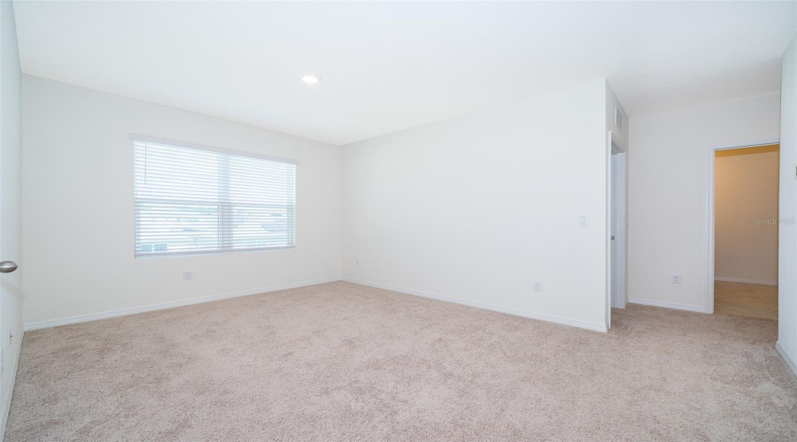 DAVENPORT, Florida 33897, 5 Bedrooms Bedrooms, ,3 BathroomsBathrooms,Residential,For Sale,FOX SQUIRREL,0,MFRS5132338