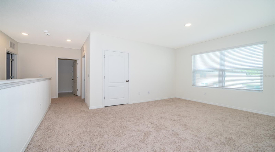 DAVENPORT, Florida 33897, 5 Bedrooms Bedrooms, ,3 BathroomsBathrooms,Residential,For Sale,FOX SQUIRREL,0,MFRS5132338
