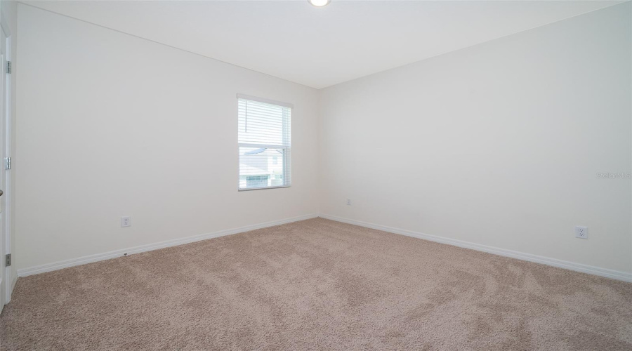 DAVENPORT, Florida 33897, 5 Bedrooms Bedrooms, ,3 BathroomsBathrooms,Residential,For Sale,FOX SQUIRREL,0,MFRS5132338